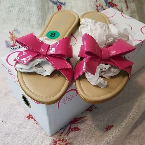 Sotto Sopra Hot Pink Patent Leather Flat Sandals NWT never worn - Picture 2 of 5